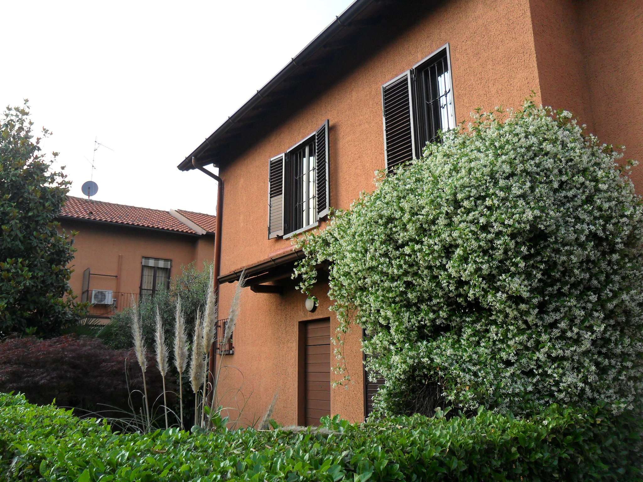 Villa Affiancata - Schiera BIASSONO vendita   Via Gramsci EXPO HOUSE RE