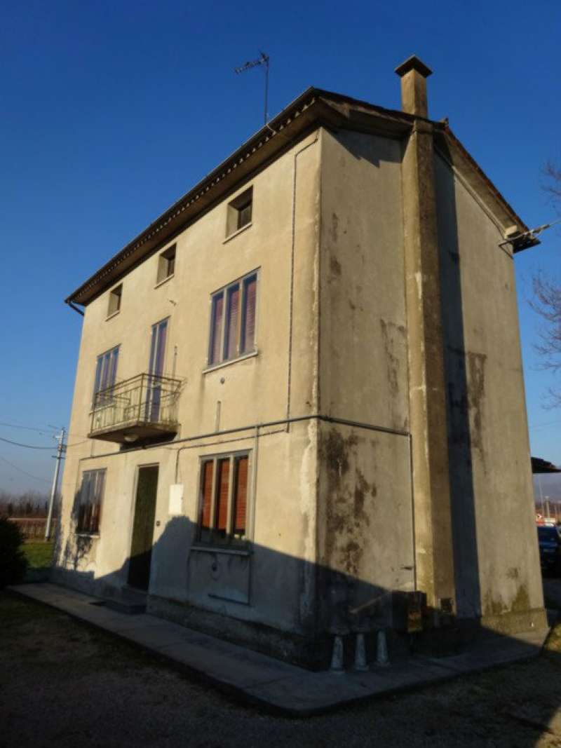 Villa Unifamiliare - Indipendente SARMEDE vendita    C'è - Casa