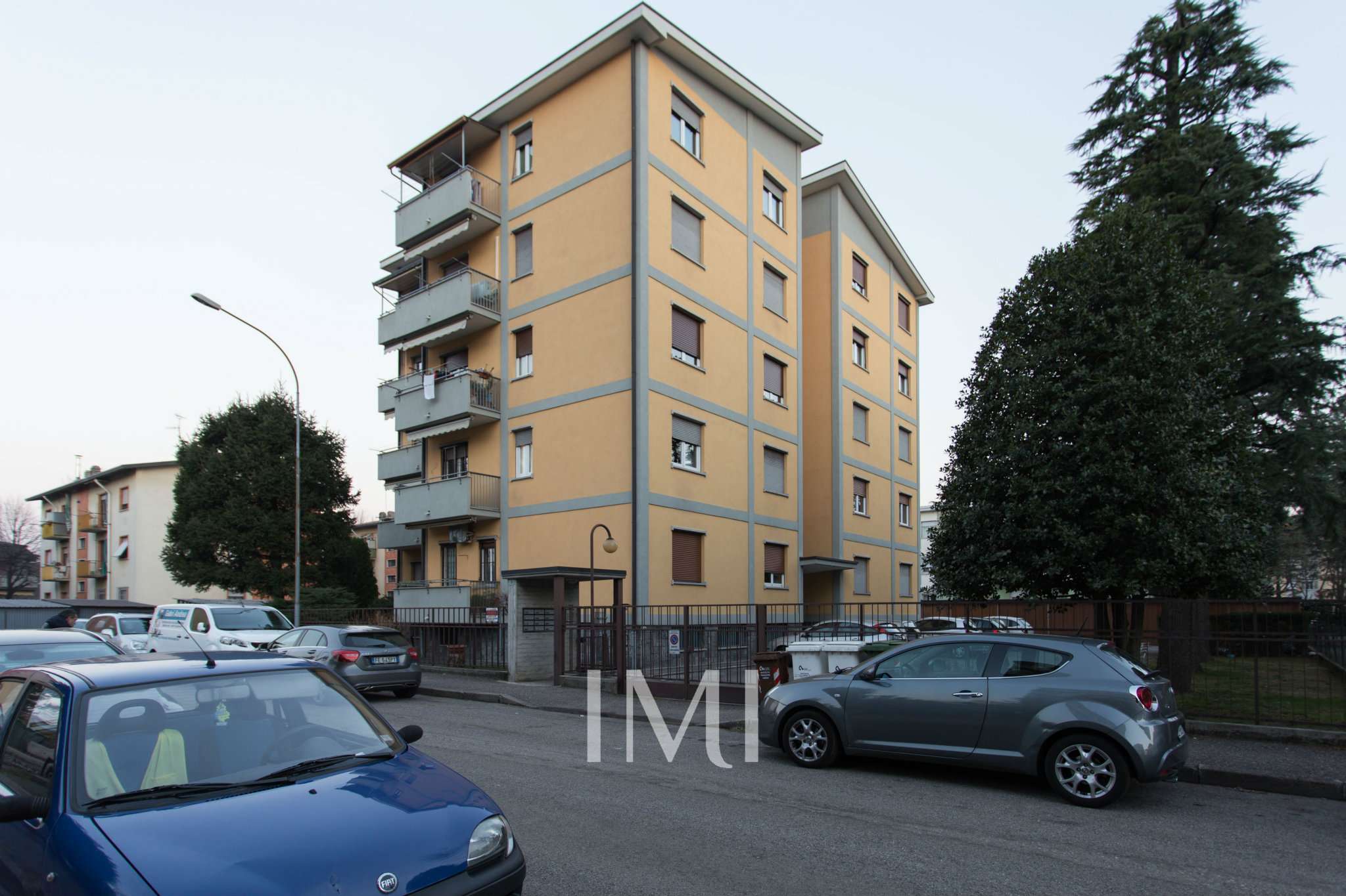 Appartamento BUSTO ARSIZIO vendita   via cavalier carlo azimonti Imi immobiliare De Angeli