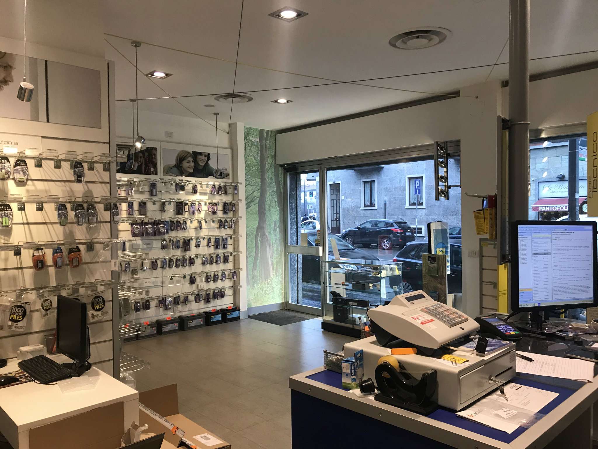 Negozio - Loc.Com. MILANO affitto  DE ANGELI Piero Capponi Penta Real Estate Srl