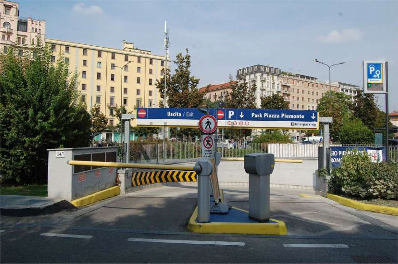 Box auto - Posto auto MILANO vendita  DE ANGELI  Penta Real Estate Srl