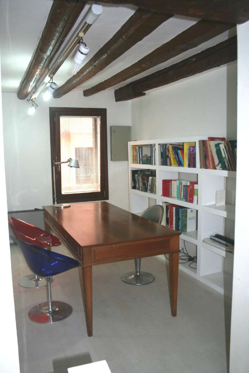 Ufficio - Loc.Com. VENEZIA affitto  SAN POLO  Corner Casa