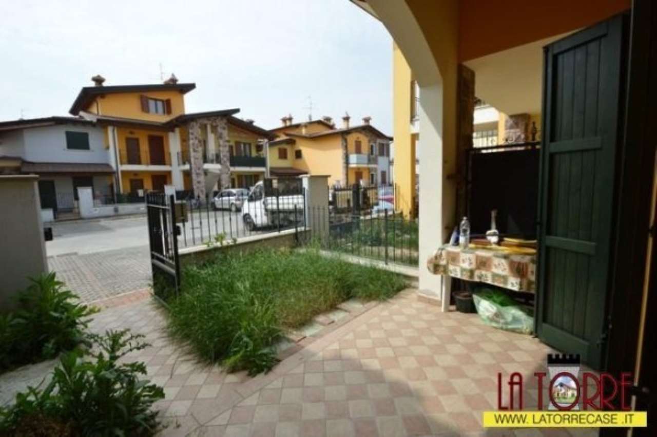 Villa Affiancata - Schiera COMEZZANO-CIZZAGO vendita   Ghandi LA TORRE SERVIZI IMMOBILIARI