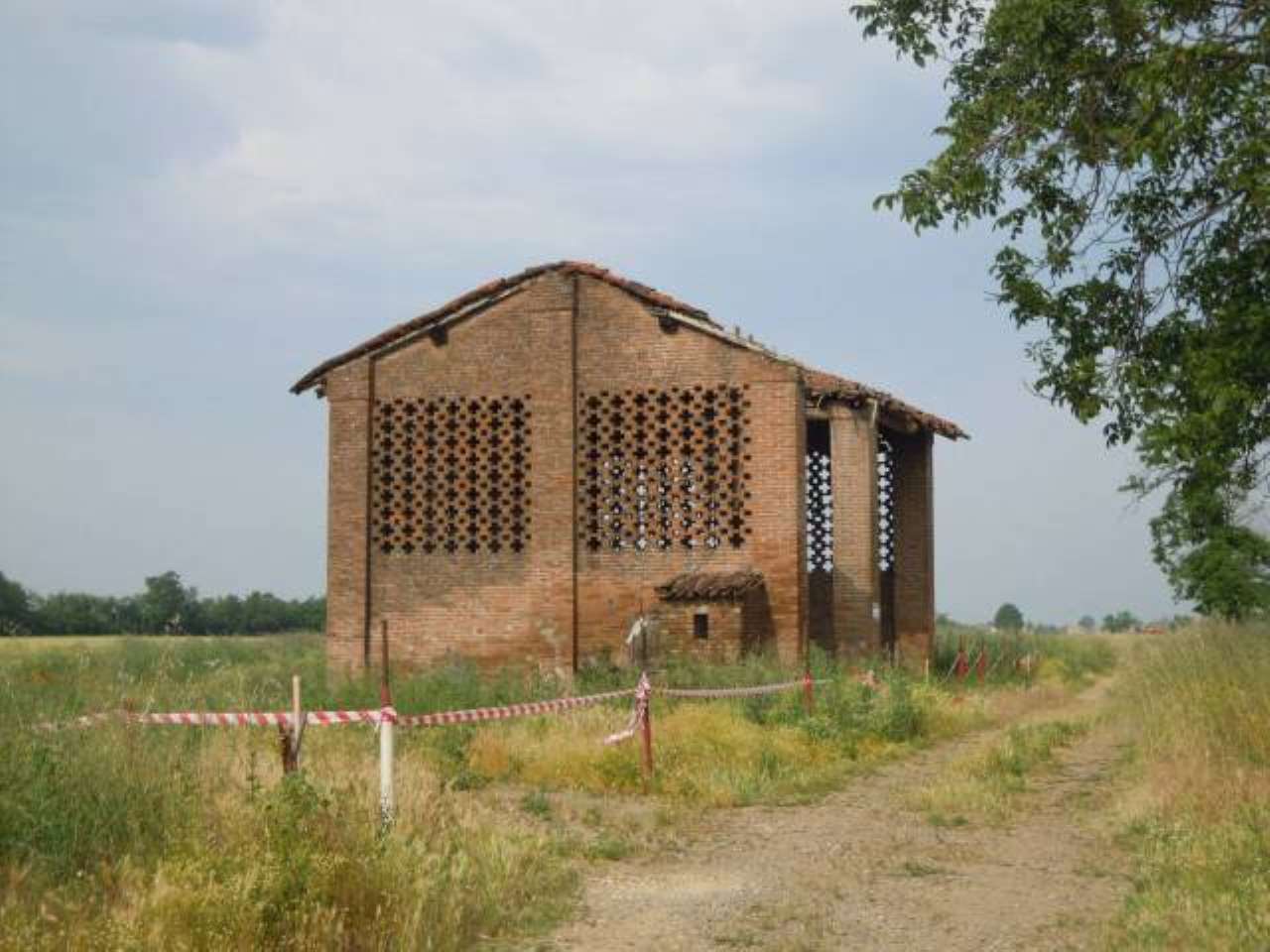 Rustico - Cascina GOSSOLENGO vendita   Località Mangialupo L'Immobiliarista di Castignoli Massimo S.A.S.