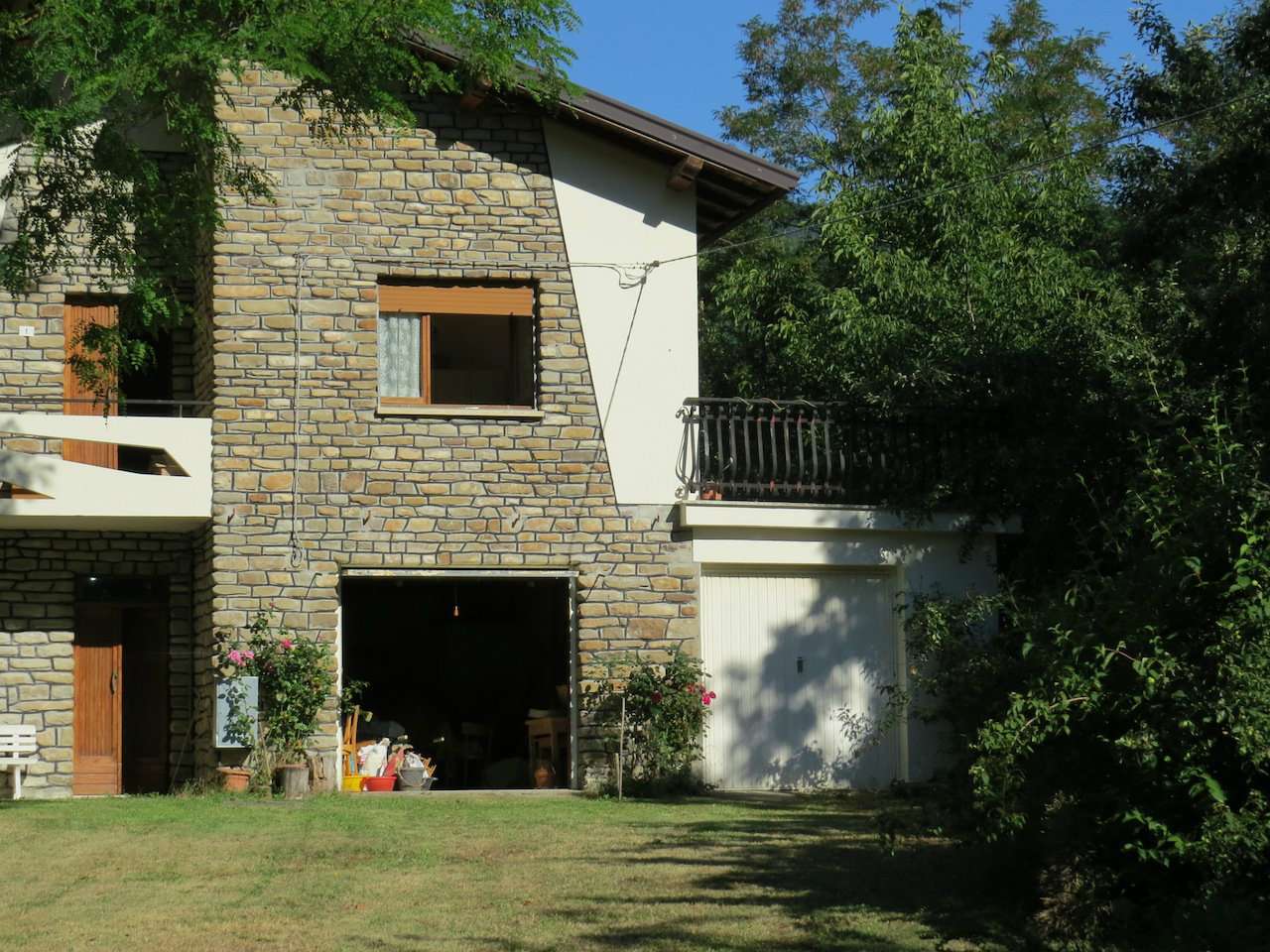 Villa Unifamiliare - Indipendente FERRIERE vendita    L'Immobiliarista di Castignoli Massimo S.A.S.