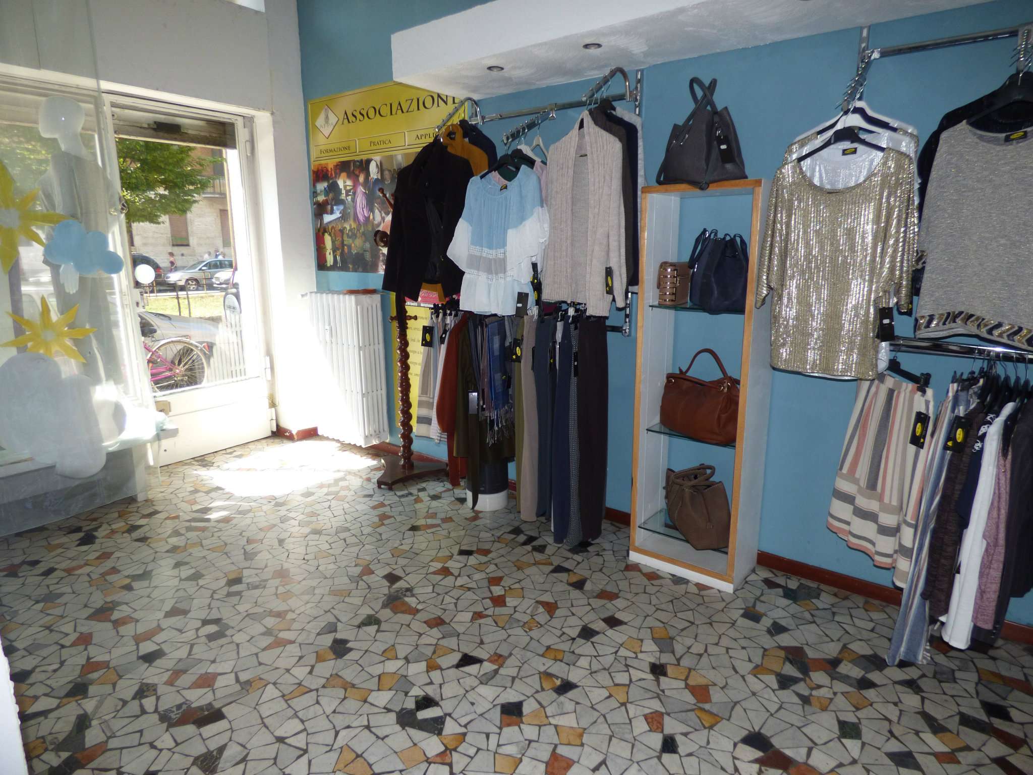 Negozio - Loc.Com. MILANO affitto   bassini VoglioCasa