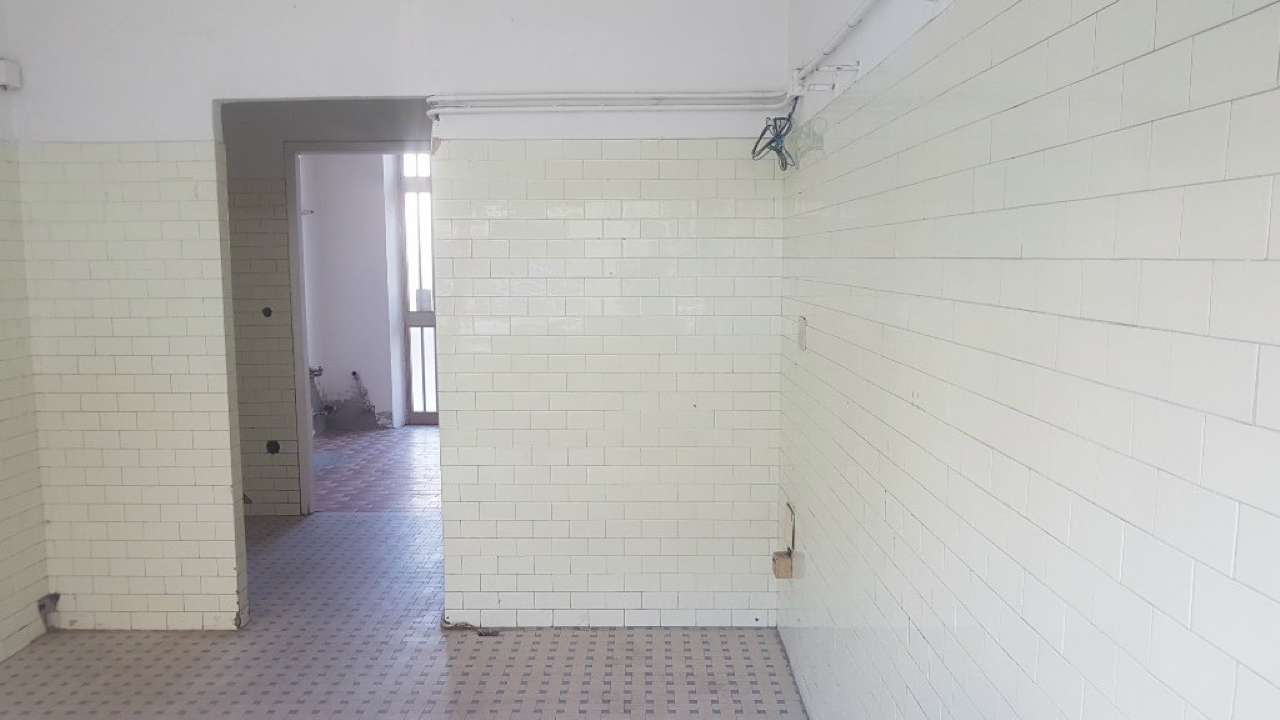 Negozio - Loc.Com. PIACENZA affitto   via bozzini Gabetti Piacenza - Abitare 360 Srl