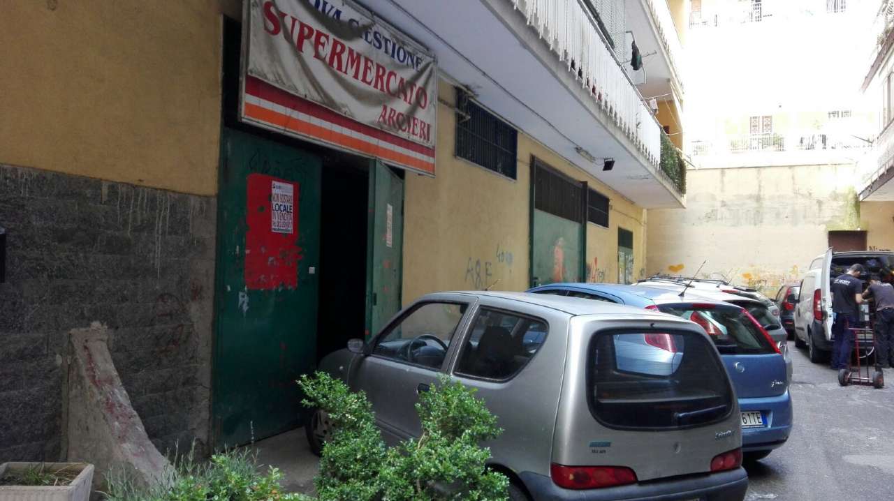 Negozio - Loc.Com. NAPOLI vendita  SOCCAVO Francesco Arnaldi Elireimmobiliare