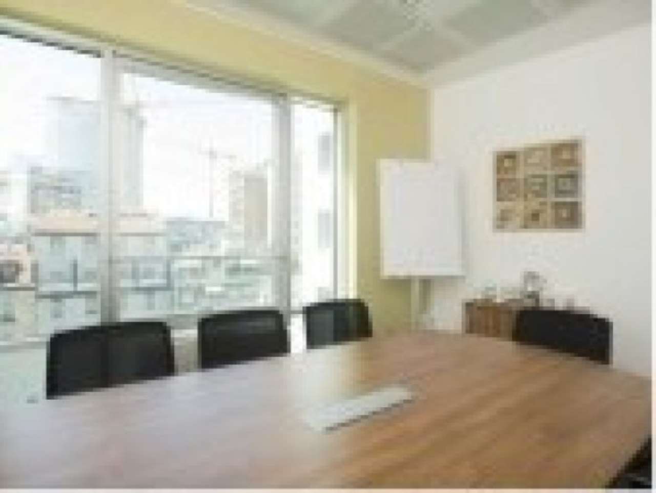 Negozio - Loc.Com. MILANO affitto  CENTRALE Vittor Pisani GIORDANO IMMOBILIARE SAS