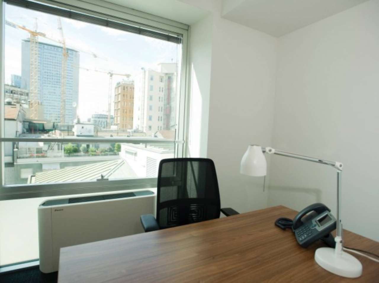 Ufficio - Loc.Com. MILANO affitto  CENTRALE Vittor Pisani GIORDANO IMMOBILIARE SAS