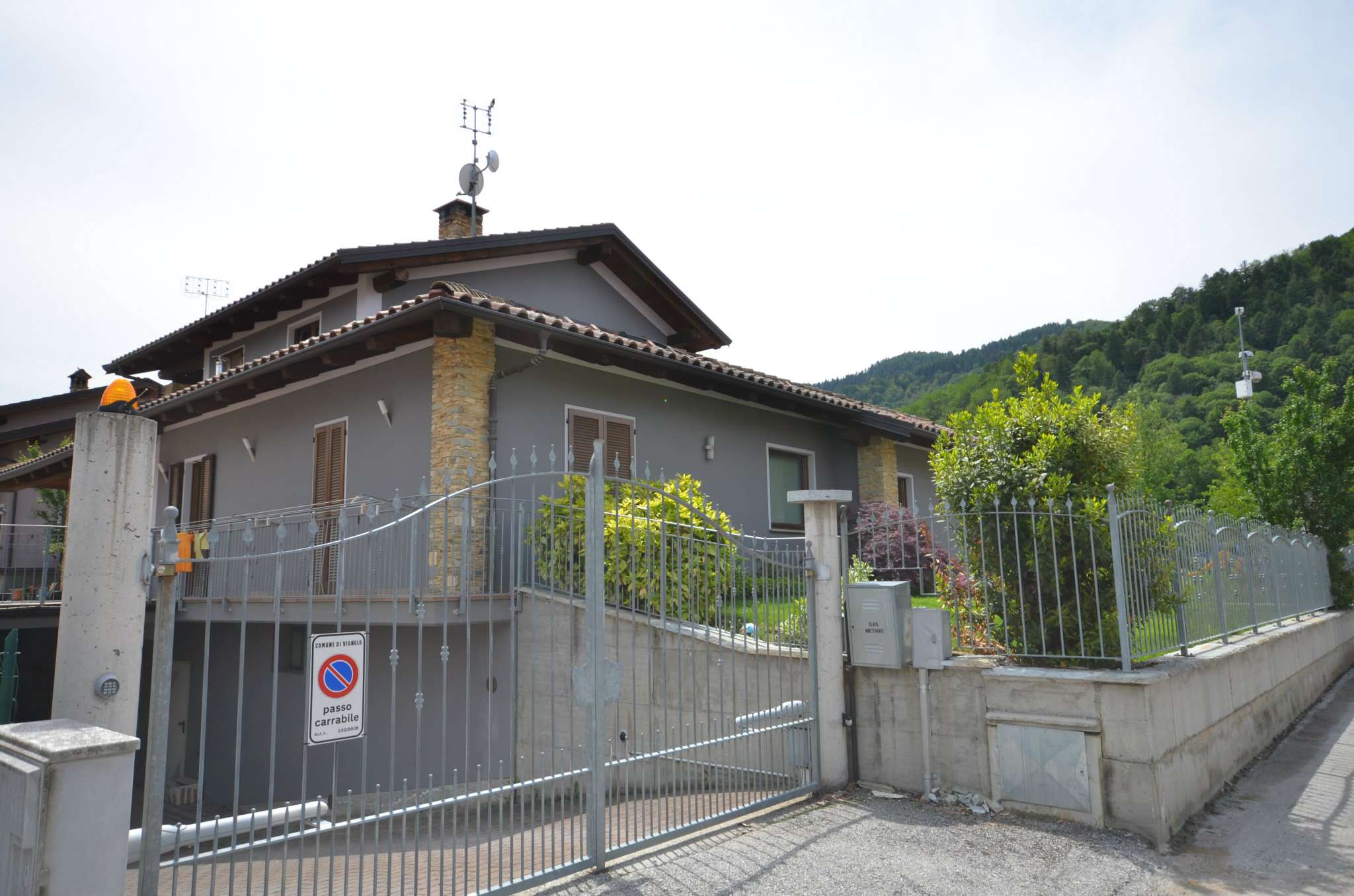 Villa VIGNOLO vendita   ugo foscolo SERENO IMMOBIL CASE