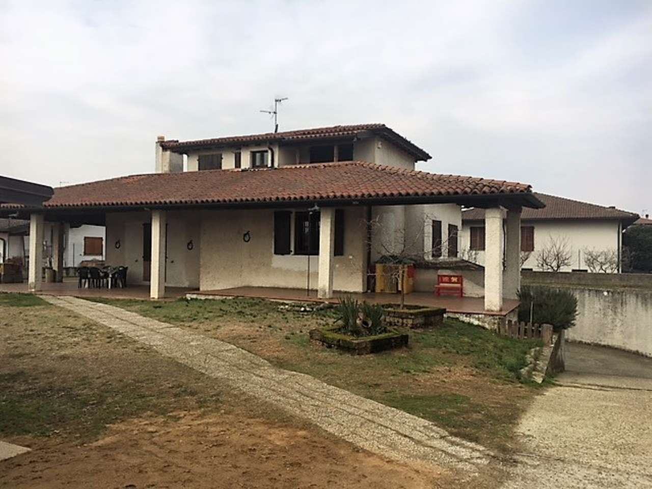 Villa TRIVOLZIO vendita    HG IMMOBILIARE SRL