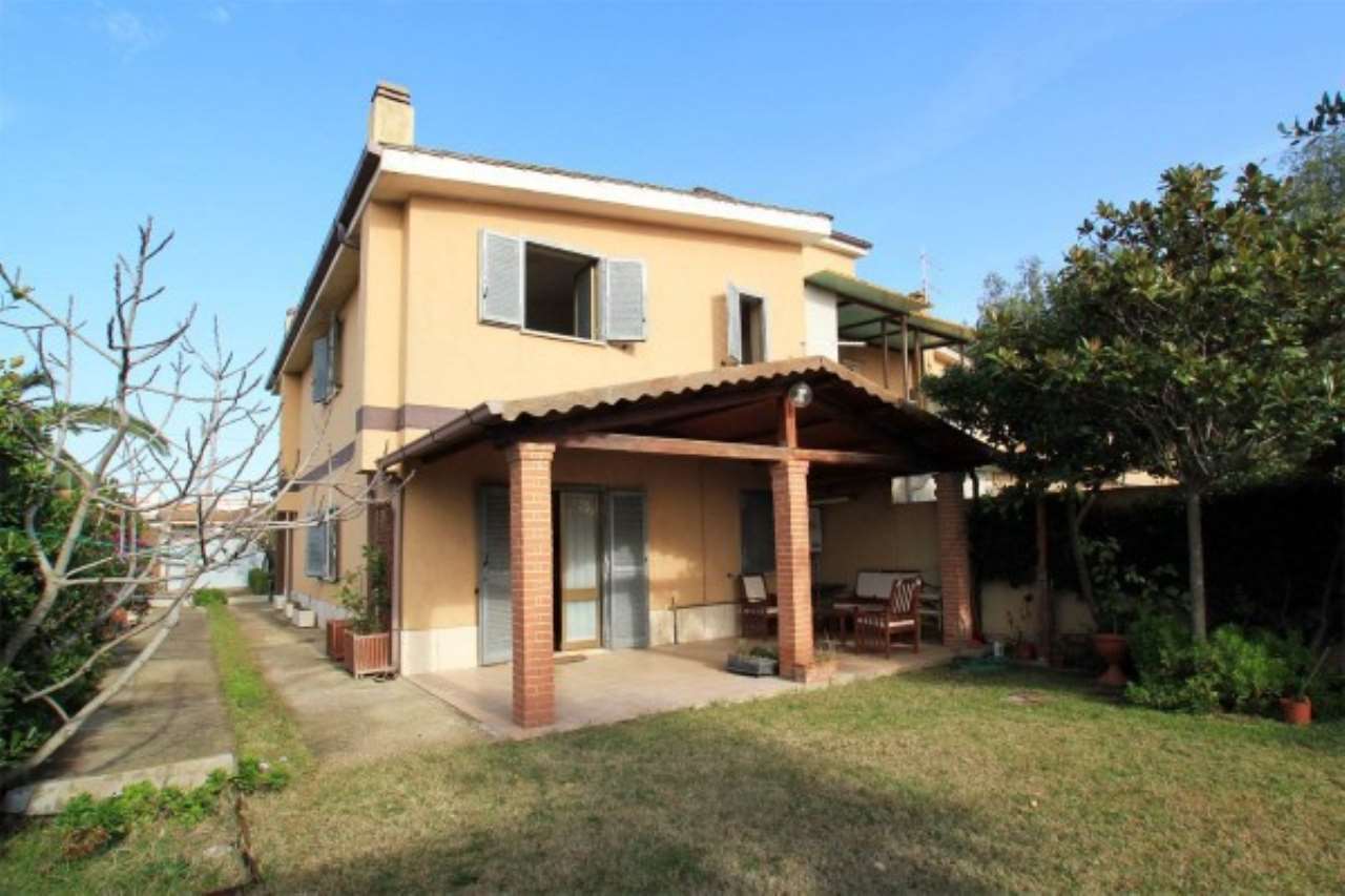 Appartamento FIUMICINO vendita   delle Patelle STUDIO IMMOBILIARE CORONARI SRL