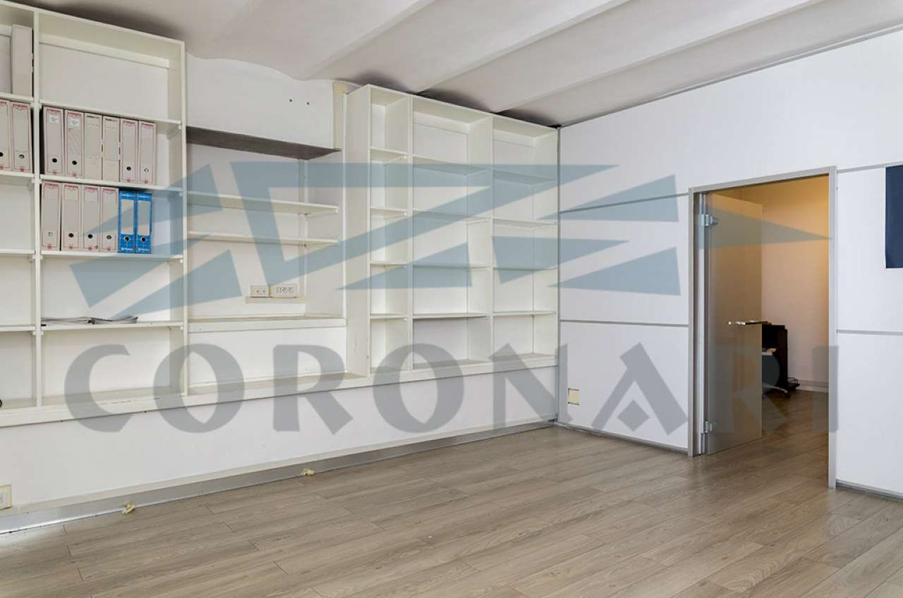 Appartamento ROMA vendita  San giovanni Via Latina STUDIO IMMOBILIARE CORONARI SRL