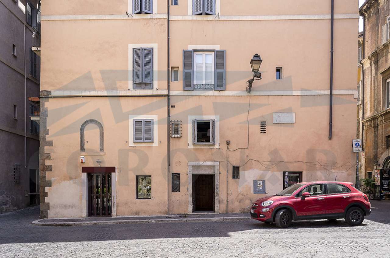 Negozio - Loc.Com. ROMA vendita  Centro storico San Simeone STUDIO IMMOBILIARE CORONARI SRL