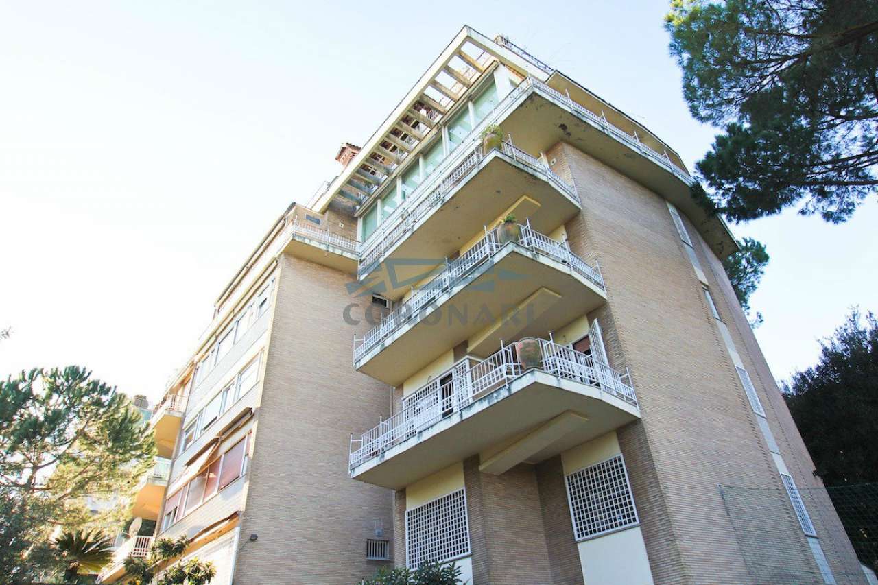 Appartamento ROMA vendita  VIGNA CLARA del Nuoto STUDIO IMMOBILIARE CORONARI SRL