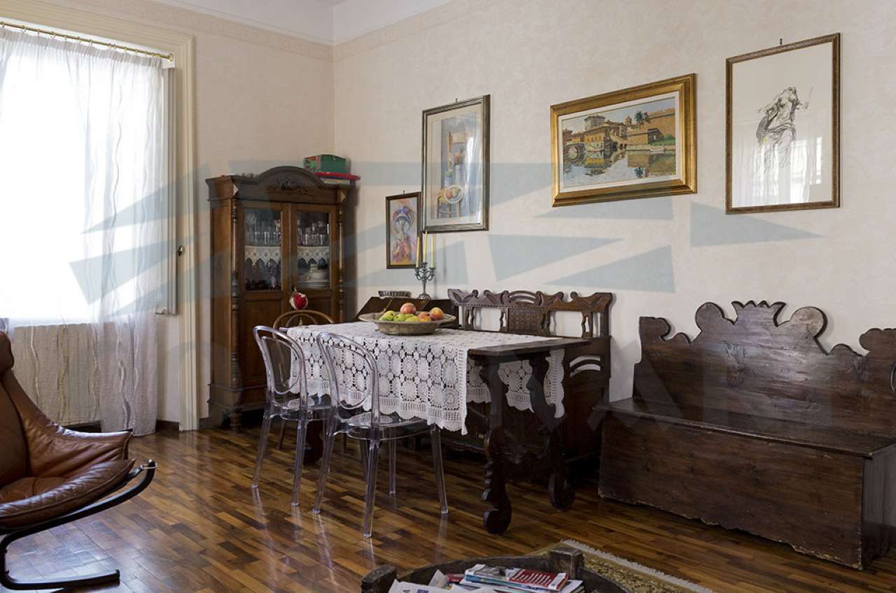 Appartamento ROMA vendita  Centro storico Ruggero Bonghi STUDIO IMMOBILIARE CORONARI SRL