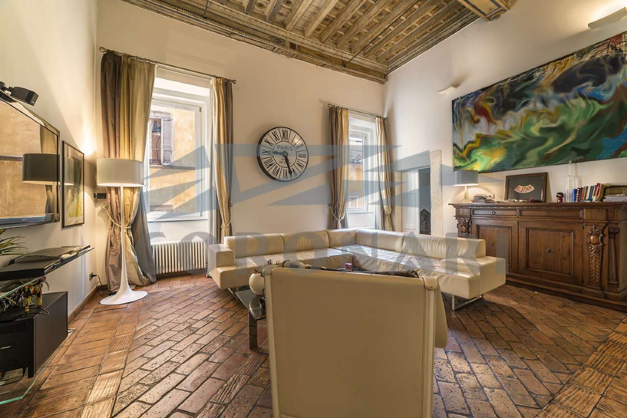 Appartamento ROMA vendita  Centro storico delle Vacche STUDIO IMMOBILIARE CORONARI SRL