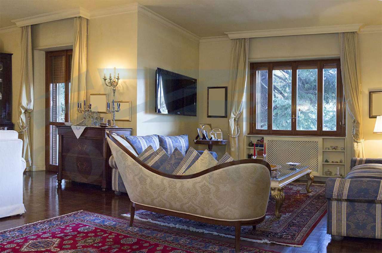 Appartamento ROMA vendita  EUROPA  Alessio Baldovinetti STUDIO IMMOBILIARE CORONARI SRL