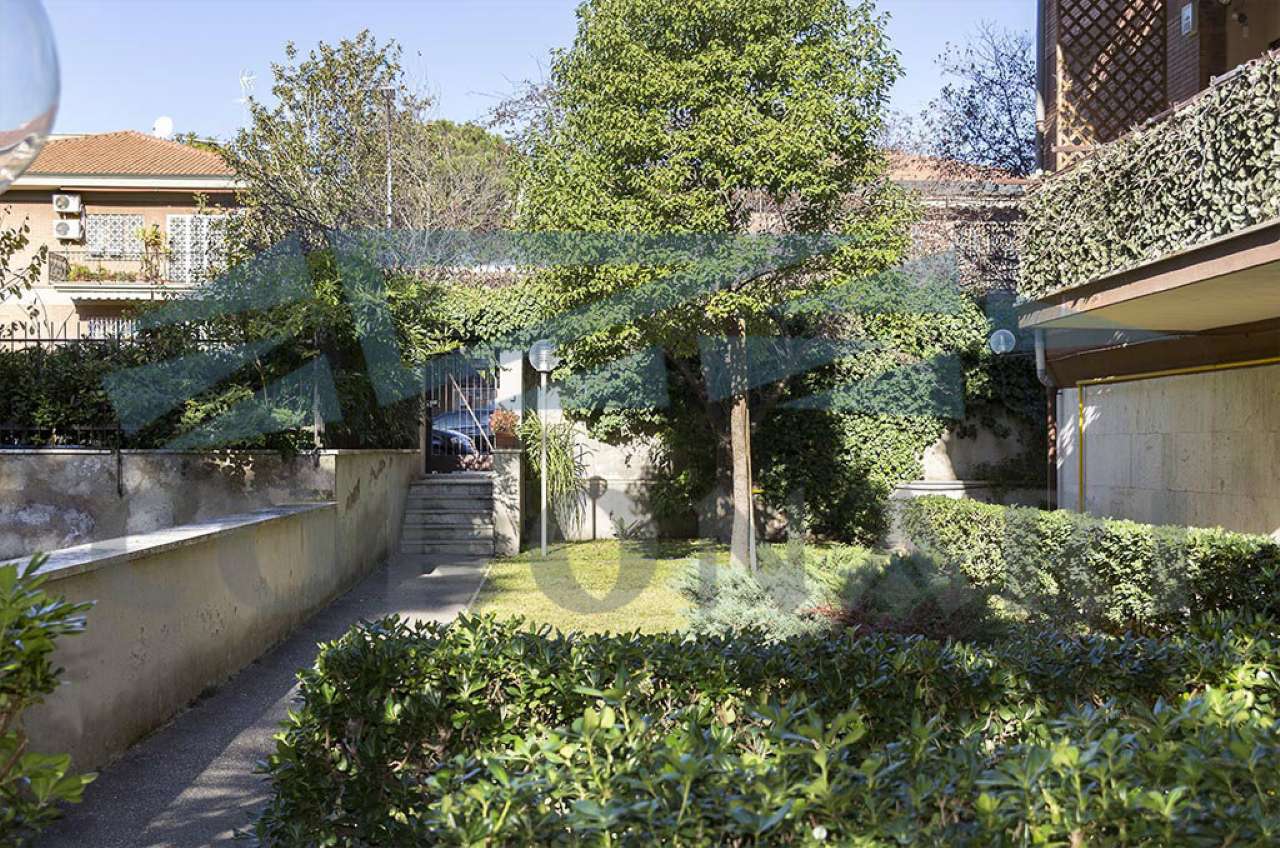 Appartamento ROMA vendita  EUROPA  del Serafico STUDIO IMMOBILIARE CORONARI SRL