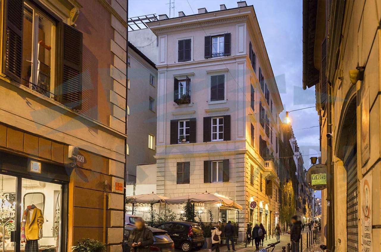 Appartamento ROMA vendita  Centro storico del Boschetto STUDIO IMMOBILIARE CORONARI SRL