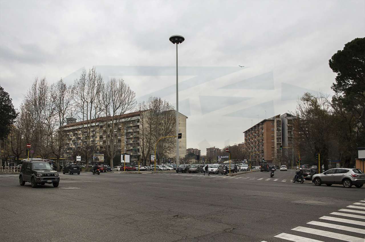 Appartamento ROMA vendita  MARCONI della Radio STUDIO IMMOBILIARE CORONARI SRL