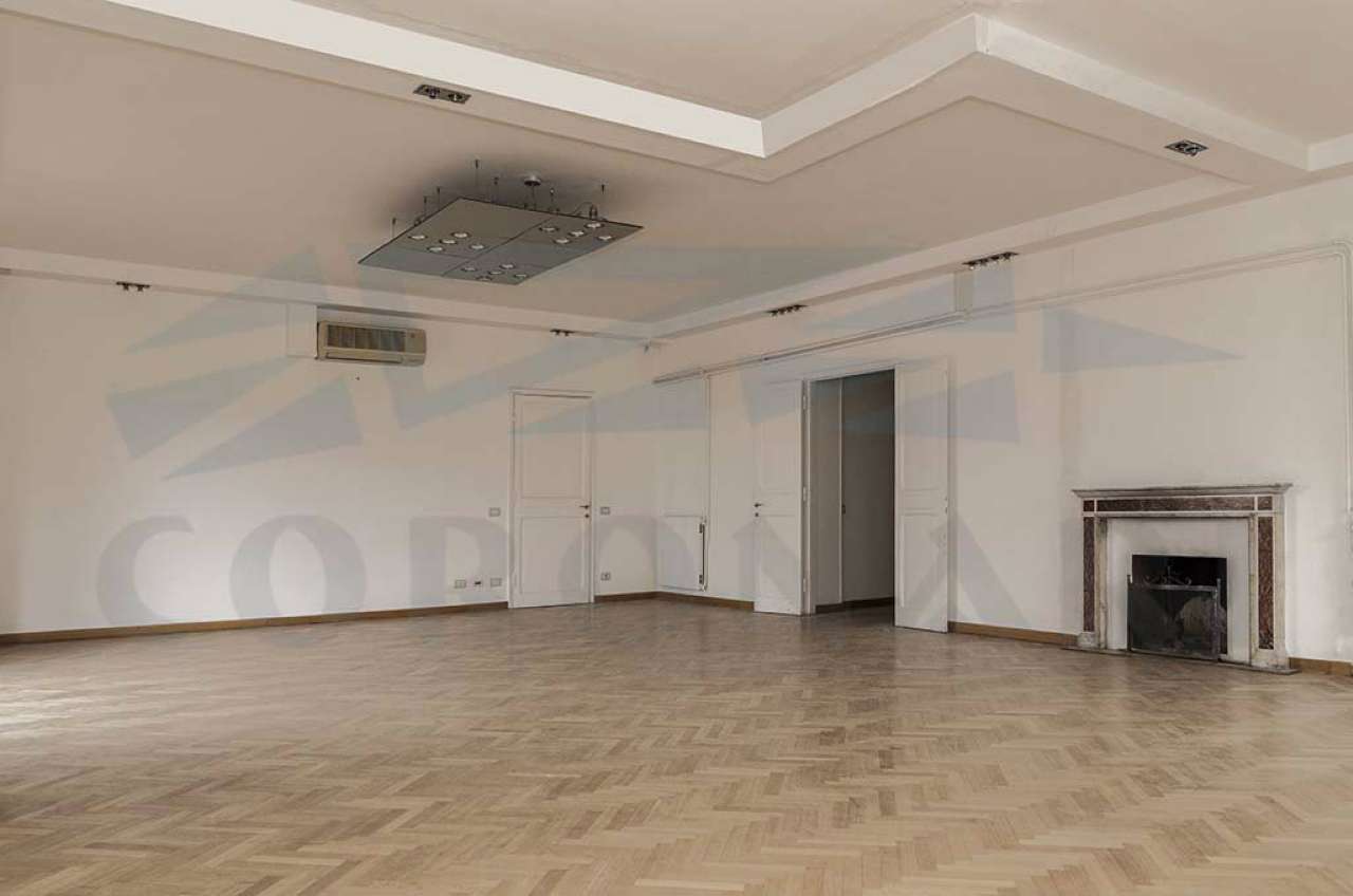 Ufficio - Loc.Com. ROMA affitto  Centro storico Rasella STUDIO IMMOBILIARE CORONARI SRL