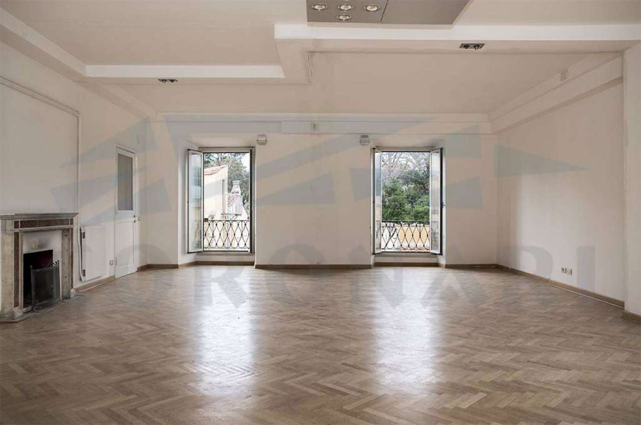 Ufficio - Loc.Com. ROMA affitto  Centro storico Rasella STUDIO IMMOBILIARE CORONARI SRL