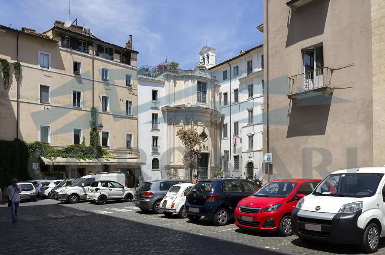 Negozio - Loc.Com. ROMA vendita  Centro storico della Madonnella STUDIO IMMOBILIARE CORONARI SRL