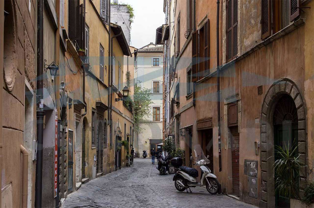  roma vendita quart: centro storico studio-immobiliare-coronari-srl
