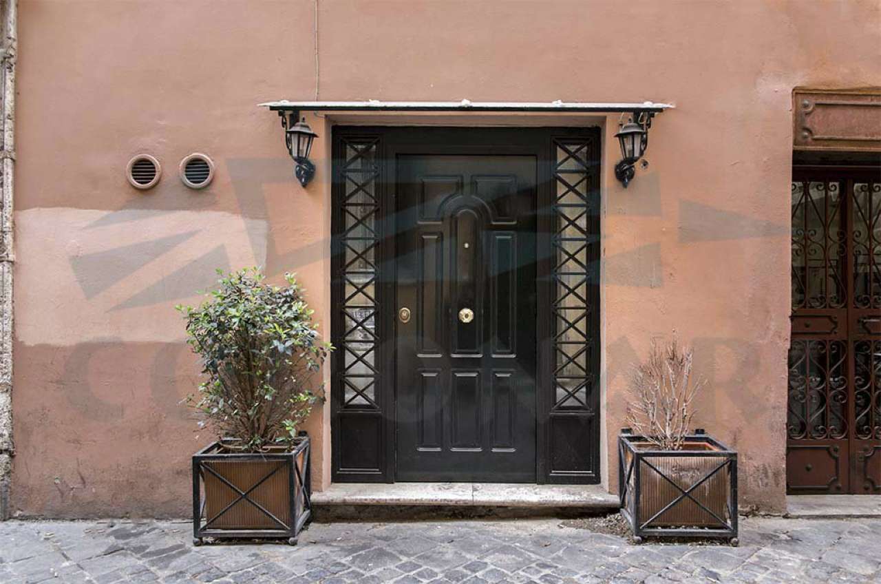 Negozio - Loc.Com. ROMA vendita  Centro storico delle Vacche STUDIO IMMOBILIARE CORONARI SRL