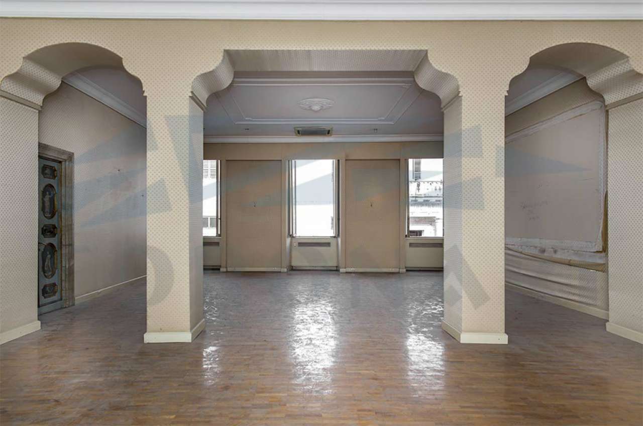 Ufficio - Loc.Com. ROMA affitto  Centro storico della fontanella di borghese STUDIO IMMOBILIARE CORONARI SRL