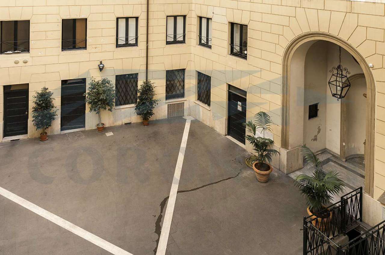 Ufficio - Loc.Com. ROMA affitto  Centro storico della fontanella di borghese STUDIO IMMOBILIARE CORONARI SRL