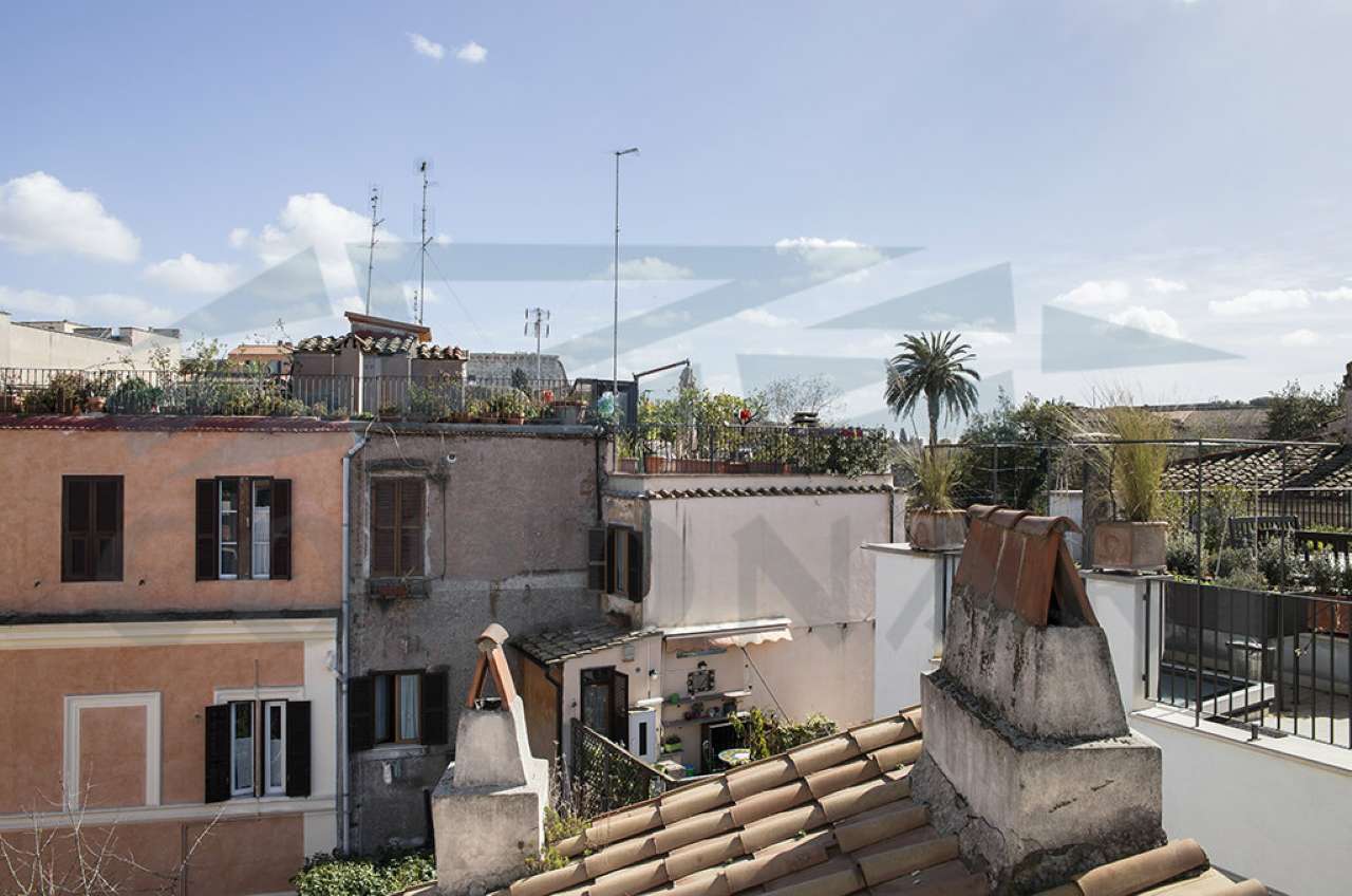 Attico ROMA vendita  Centro storico Frangipane STUDIO IMMOBILIARE CORONARI SRL