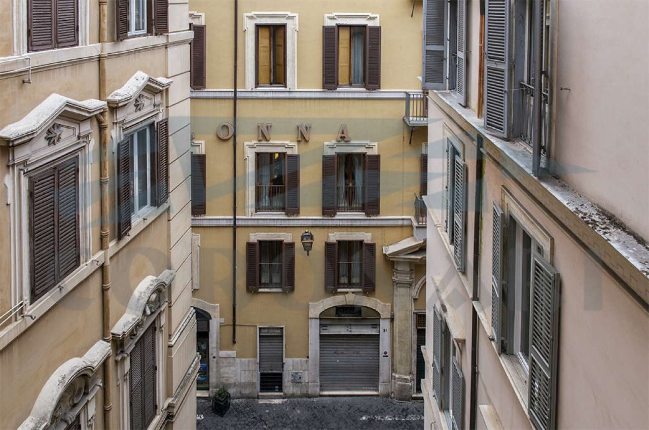 Appartamento ROMA affitto  Centro storico della Colonna Antonina STUDIO IMMOBILIARE CORONARI SRL