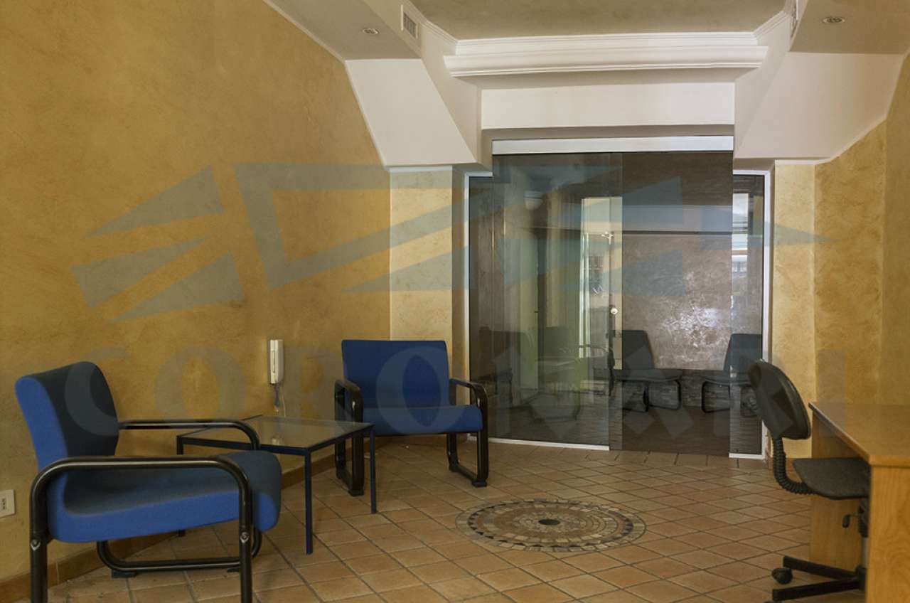 Negozio - Loc.Com. ROMA vendita  PRATI Cola di Rienzo STUDIO IMMOBILIARE CORONARI SRL