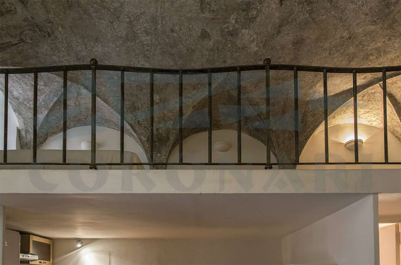 Negozio - Loc.Com. ROMA vendita  Centro storico del Fico STUDIO IMMOBILIARE CORONARI SRL