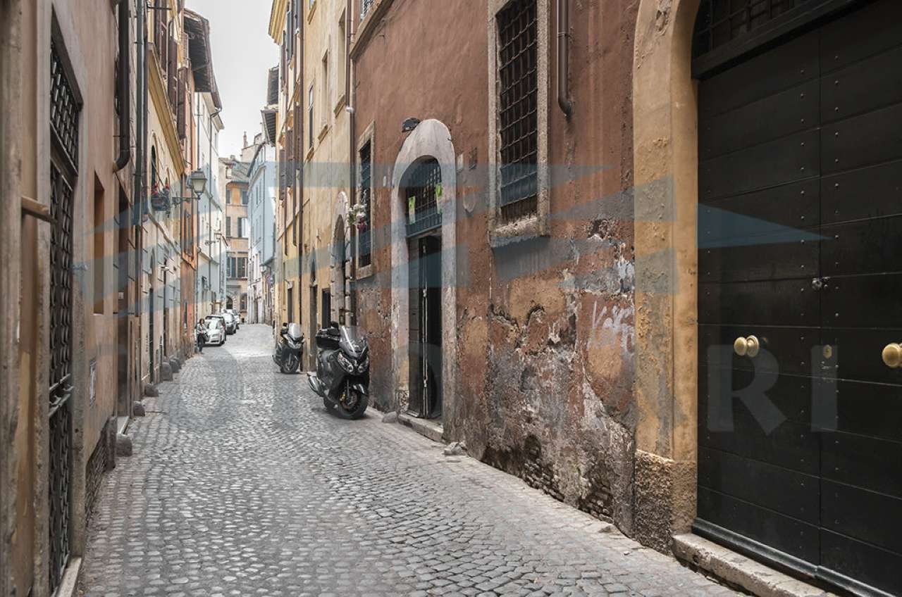  roma vendita quart: centro storico studio-immobiliare-coronari-srl