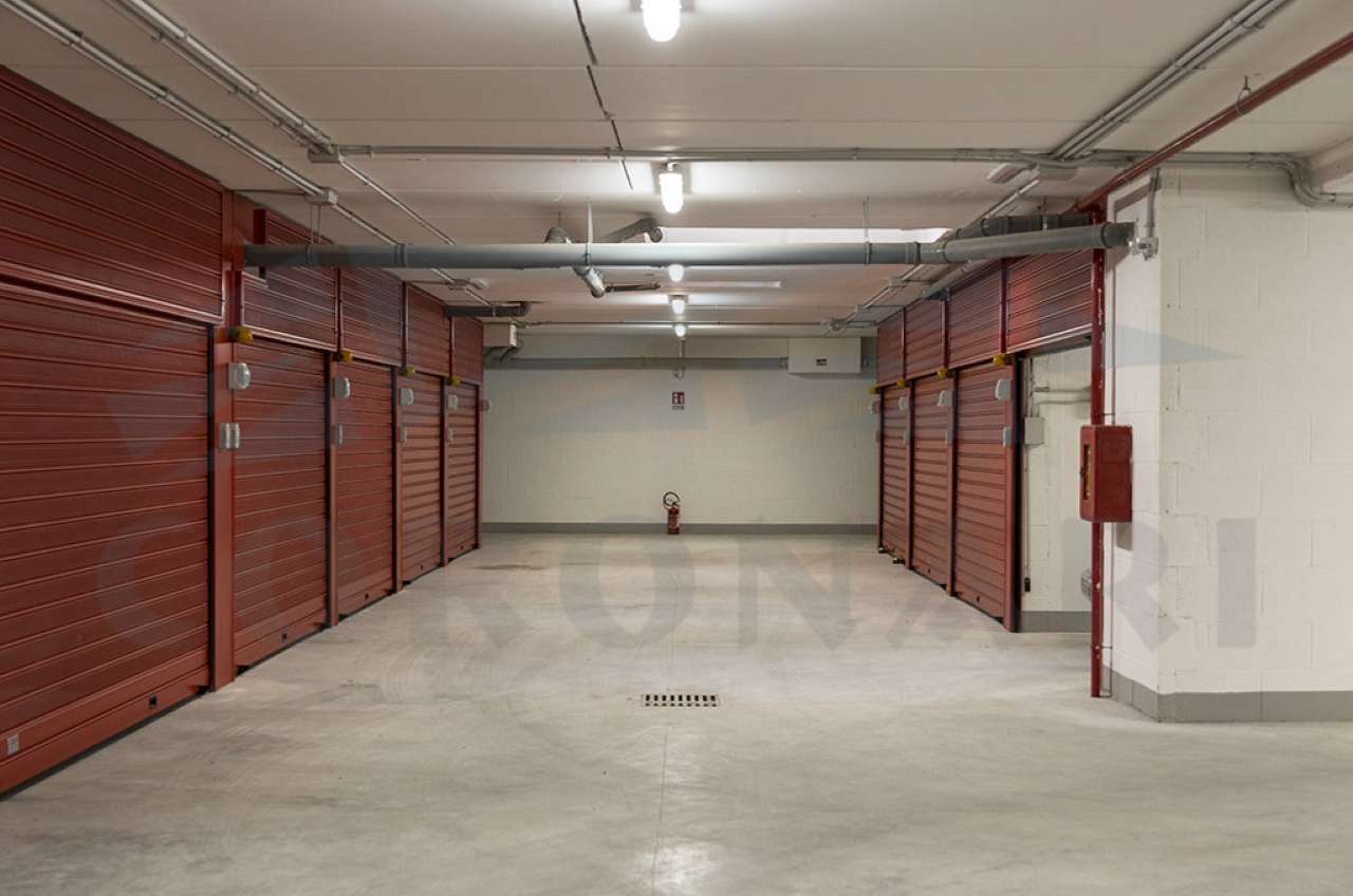 Box auto - Posto auto ROMA affitto  TRASTEVERE   STUDIO IMMOBILIARE CORONARI SRL