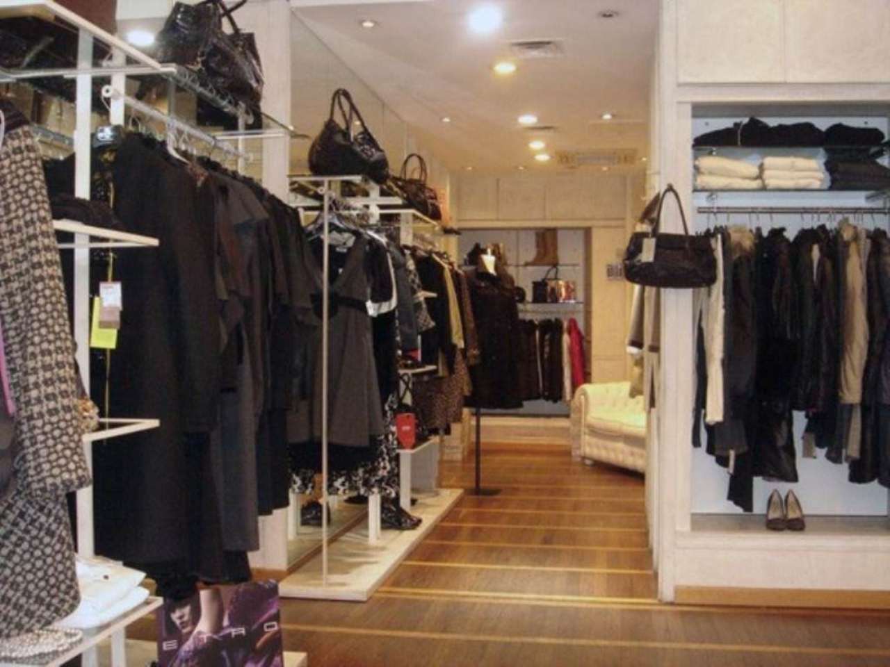 Negozio - Loc.Com. ROMA vendita  SALARIO  SALARIA Case & Loft