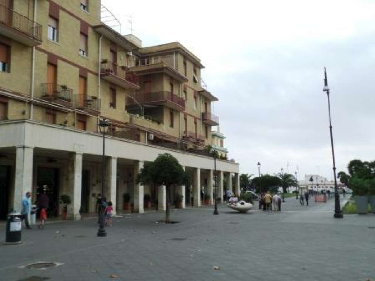 Negozio - Loc.Com. ROMA vendita  LIDO DI OSTIA LEVANTE delle baleniere Valva realty Italia