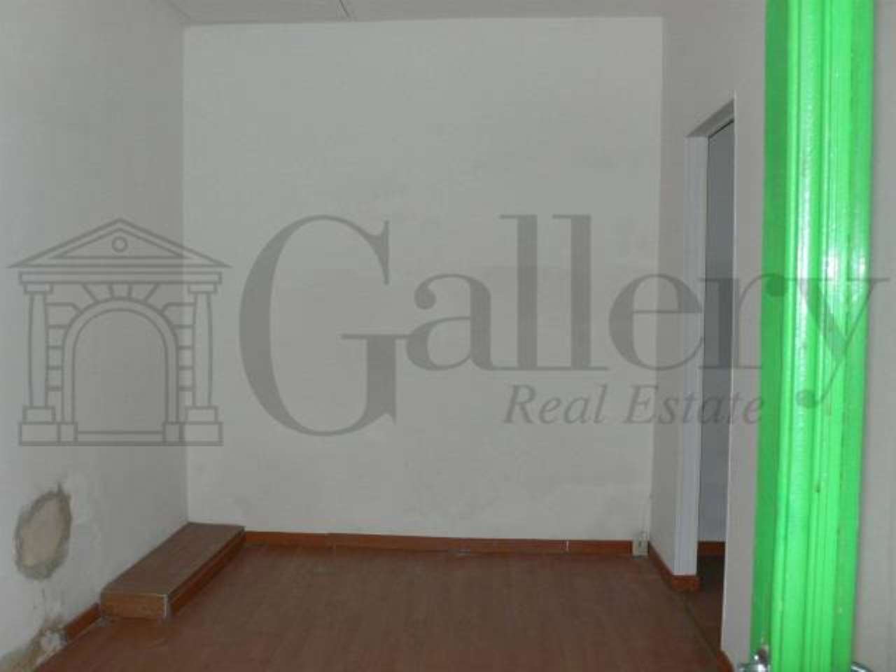 Negozio - Loc.Com. TRIESTE affitto  CENTRO foscolo GALLERY SRL