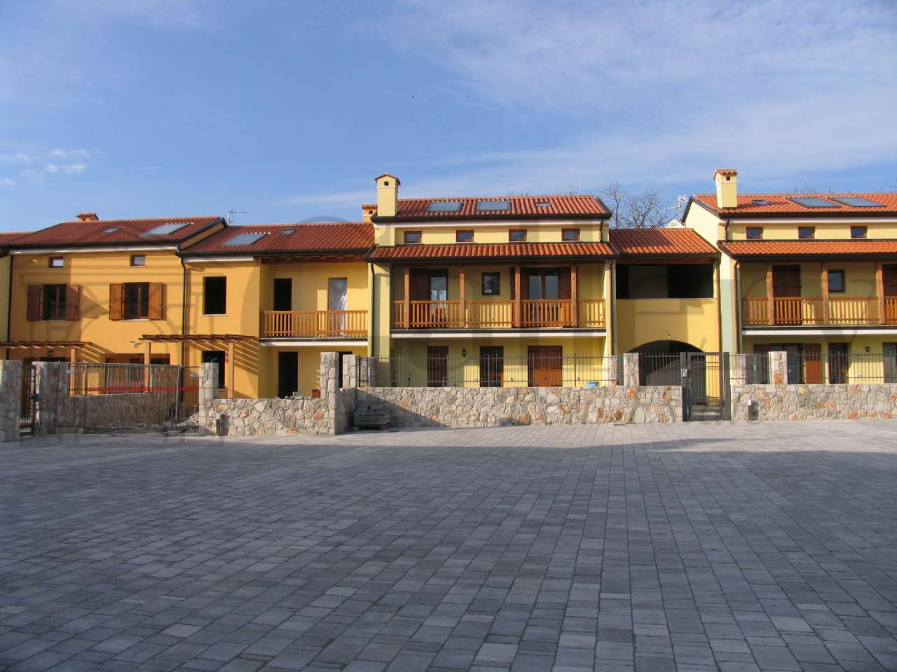 Villa Affiancata - Schiera TRIESTE vendita   statale 14 della venezia giulia GALLERY SRL