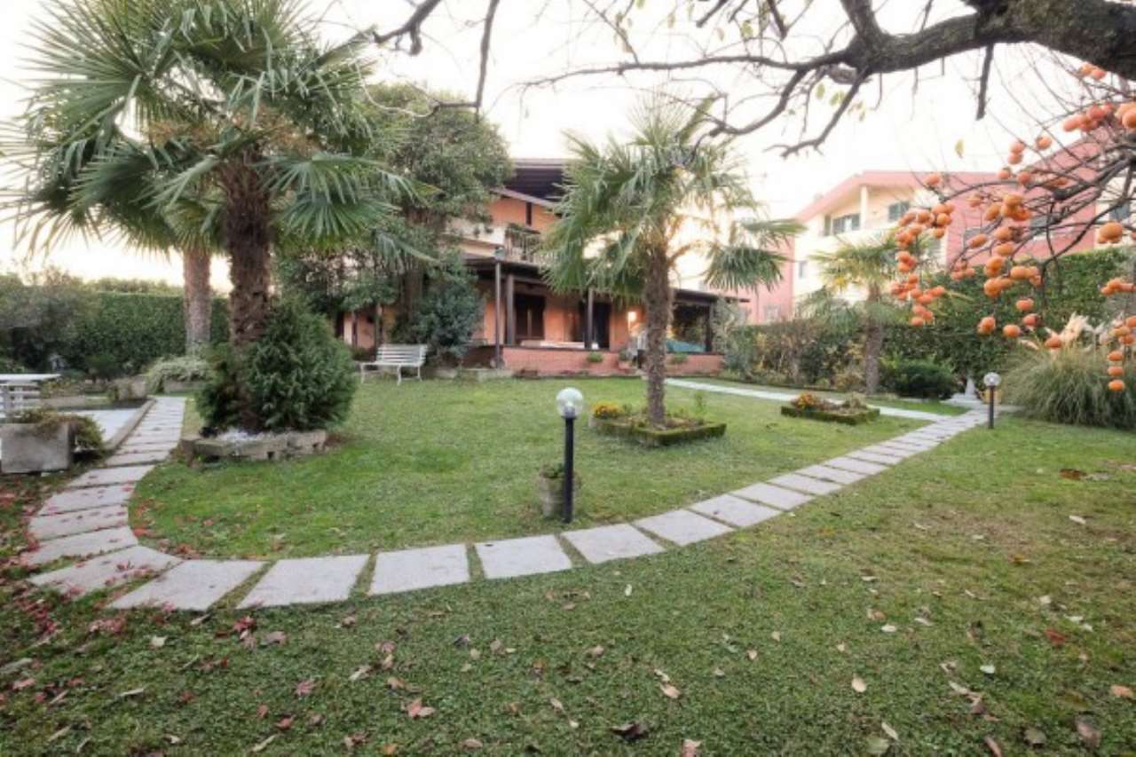 Villa Affiancata - Schiera BOLTIERE vendita   dei Tigli RE/MAX Expo