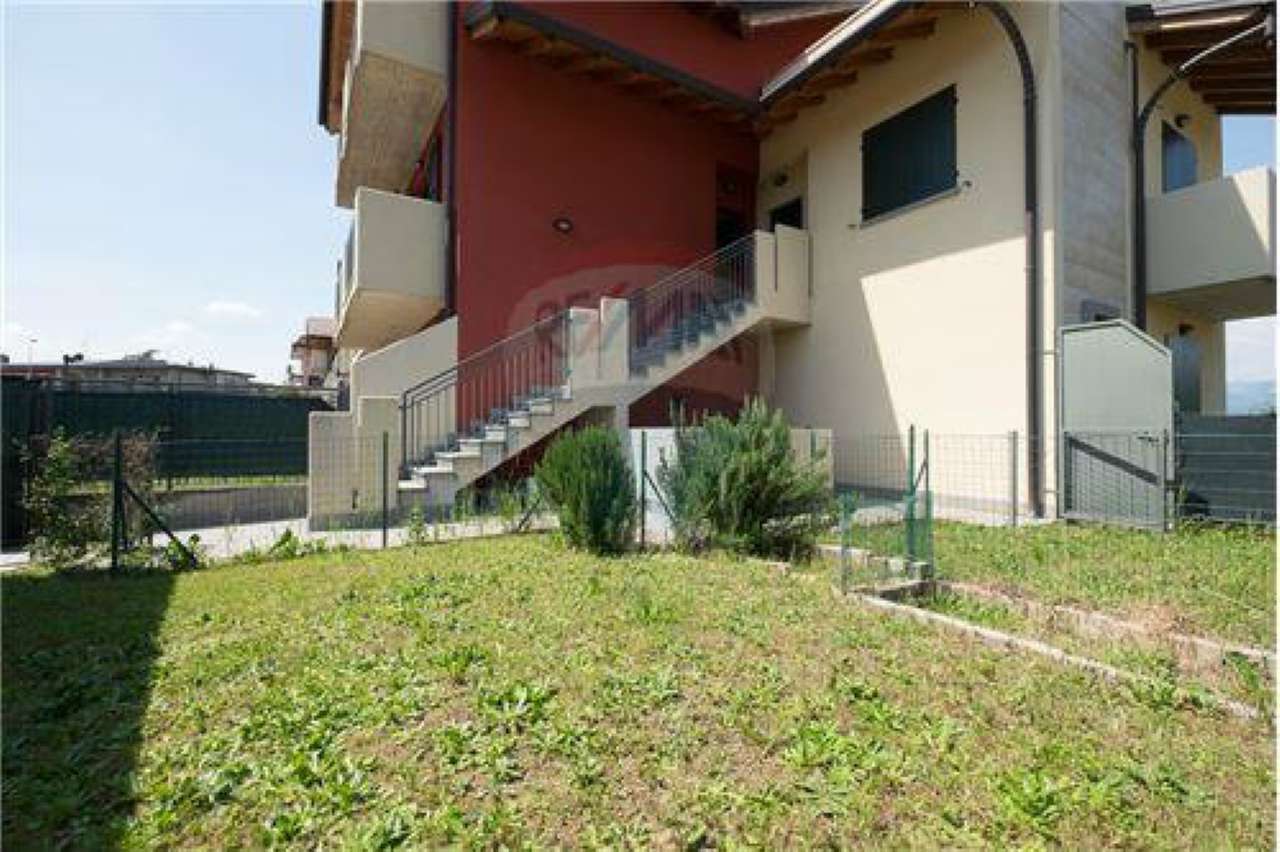 Appartamento CAPRIATE SAN GERVASIO vendita   Orefici RE/MAX Expo