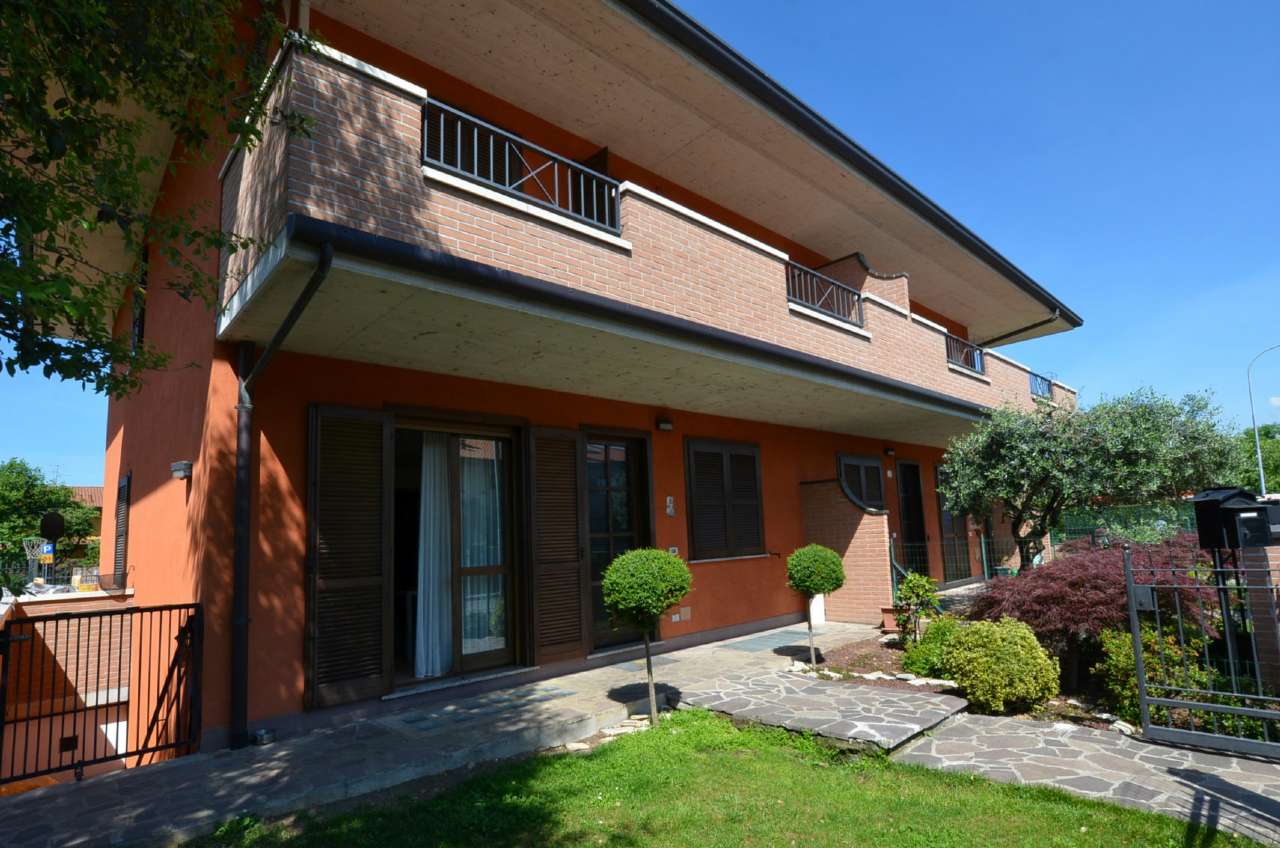 Villa Bifamiliare BREMBATE vendita   monte resegone RE/MAX Expo