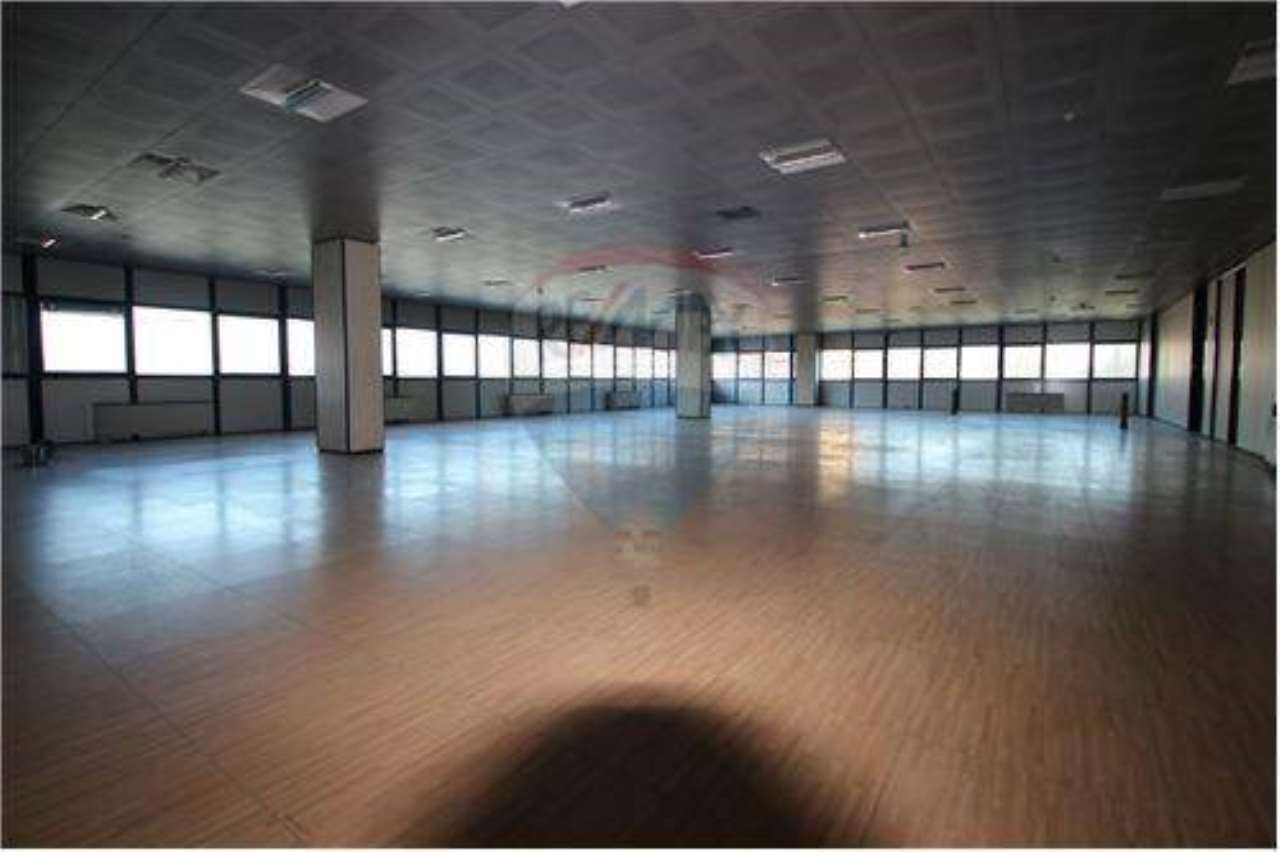 Capannoni (Tutti) MILANO affitto  CHIESA ROSSA  RE/MAX Expo