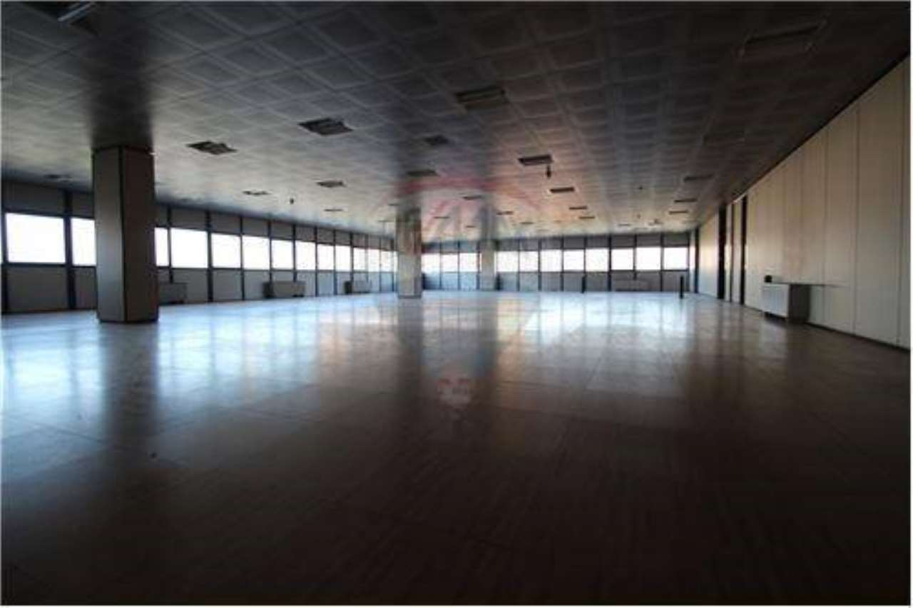 Capannoni (Tutti) MILANO affitto  CHIESA ROSSA  RE/MAX Expo