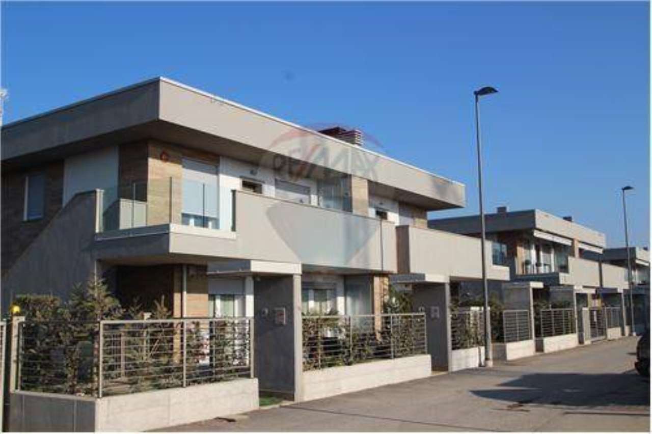 Appartamento CALCINATE vendita   XXV APRILE, 3 RE/MAX Expo