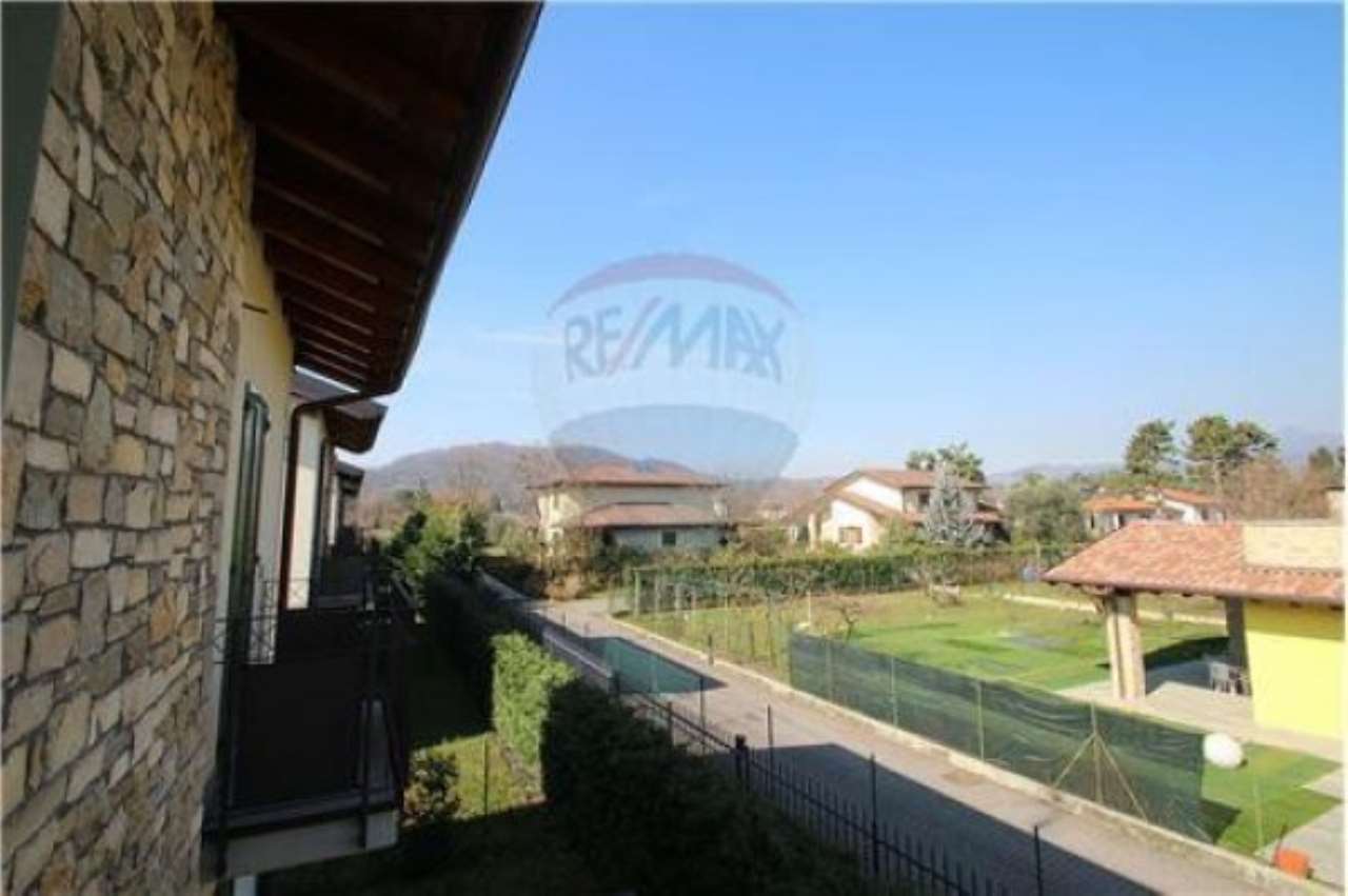 Villa Affiancata - Schiera MAPELLO vendita   Baracche RE/MAX Expo